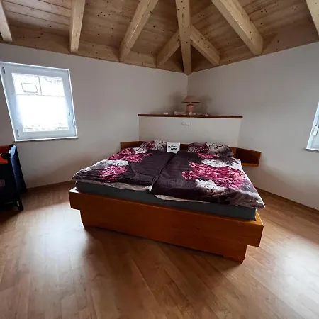 Apartament Toskana 2 *